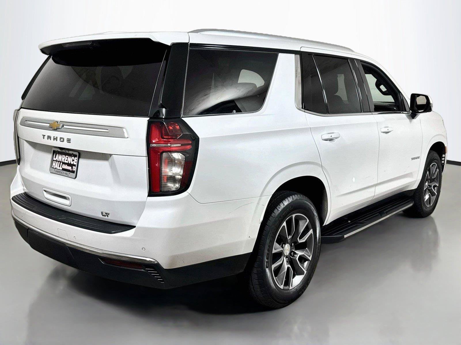 Used 2023 Chevrolet Tahoe LT w/ Luxury Package AWD/4WD image 4