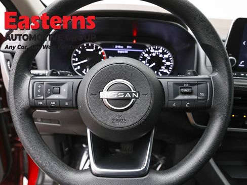 Used 2023 Nissan Rogue S AWD/4WD image 10