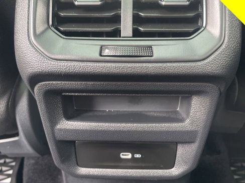 Certified 2023 Volkswagen Taos SEL AWD/4WD image 19