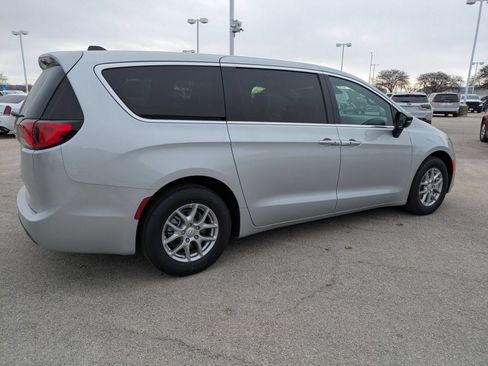 New 2026 Chrysler Voyager LX FWD image 6