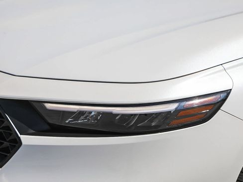 Used 2023 Honda Accord Sport image 7