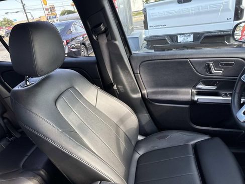 Used 2020 Mercedes-Benz GLB 250 image 10
