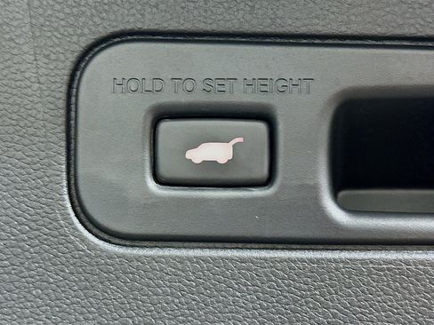 Used 2025 Honda Pilot EX-L image 31