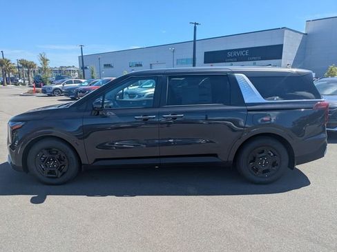 New 2026 Kia Carnival FWD image 6