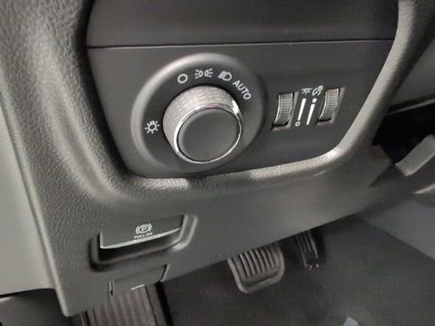 New 2025 Jeep Grand Cherokee Laredo X w/ Luxury Tech Group I AWD/4WD image 15