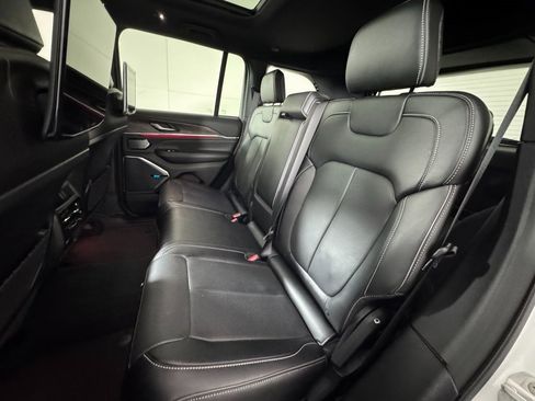 Used 2023 Jeep Grand Cherokee Overland w/ Rear Seat Video Group I image 17