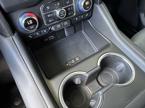 Certified 2024 GMC Yukon AT4 w/ AT4 Premium Package AWD/4WD image 43