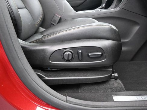 Used 2020 Chevrolet Equinox Premier image 15