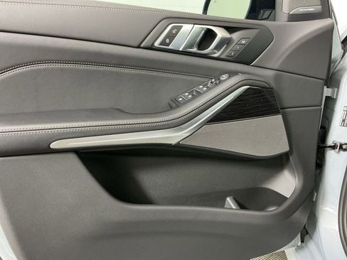 New 2026 BMW X5 sDrive40i w/ M Sport Package image 19