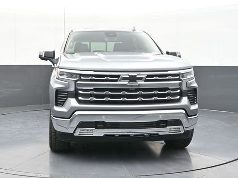 New 2026 Chevrolet Silverado 1500 LTZ w/ LTZ Premium Package AWD/4WD image 16