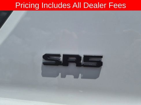 Used 2025 Toyota 4Runner SR5 AWD/4WD image 4