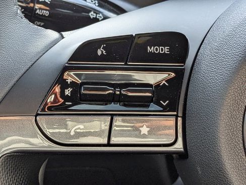 Used 2026 Hyundai Elantra Sport image 24