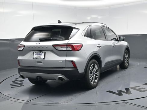 Used 2020 Ford Escape SEL image 9