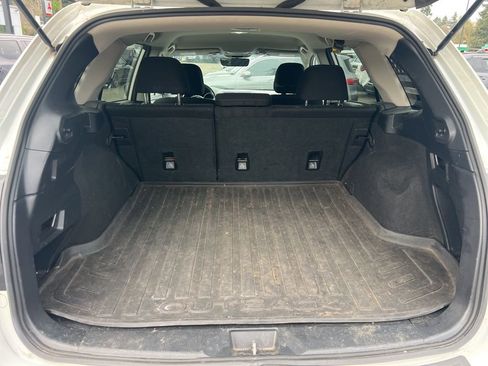 Used 2018 Subaru Outback 2.5i Premium image 7