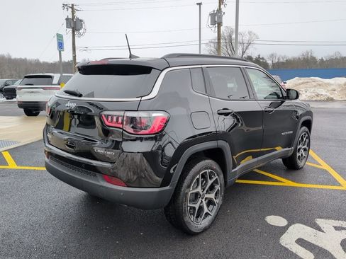 New 2026 Jeep Compass Limited image 7