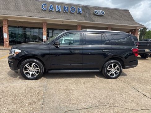 Certified 2024 Ford Expedition Limited AWD/4WD image 2