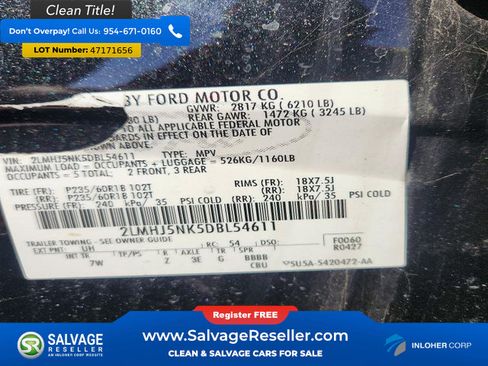 Used 2013 Lincoln MKT AWD image 17