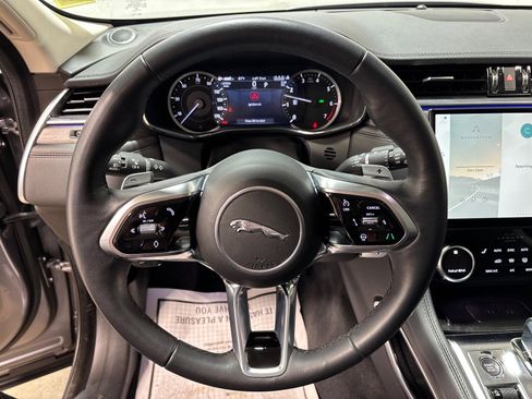Used 2023 Jaguar F-PACE S AWD/4WD image 19