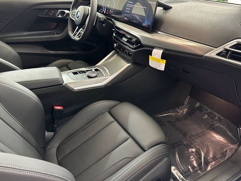 Used 2025 BMW M240i Coupe w/ Premium Package RWD image 27