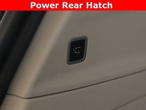 Used 2024 Chrysler Voyager LX image 30