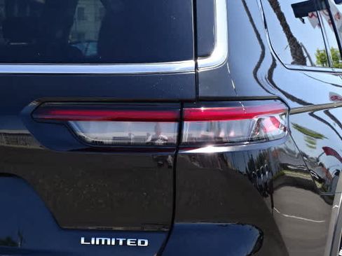 Used 2021 Jeep Grand Cherokee L Limited RWD image 12