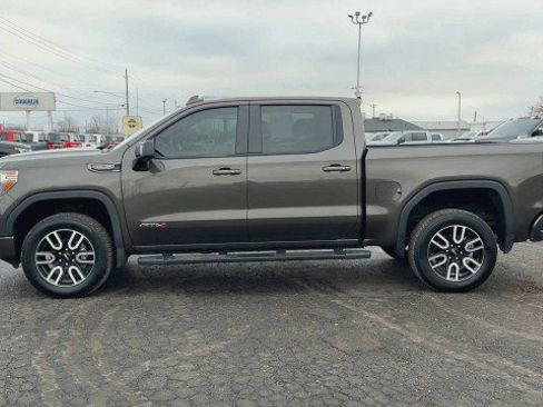 Certified 2019 GMC Sierra 1500 AT4 w/ AT4 Premium Package image 5