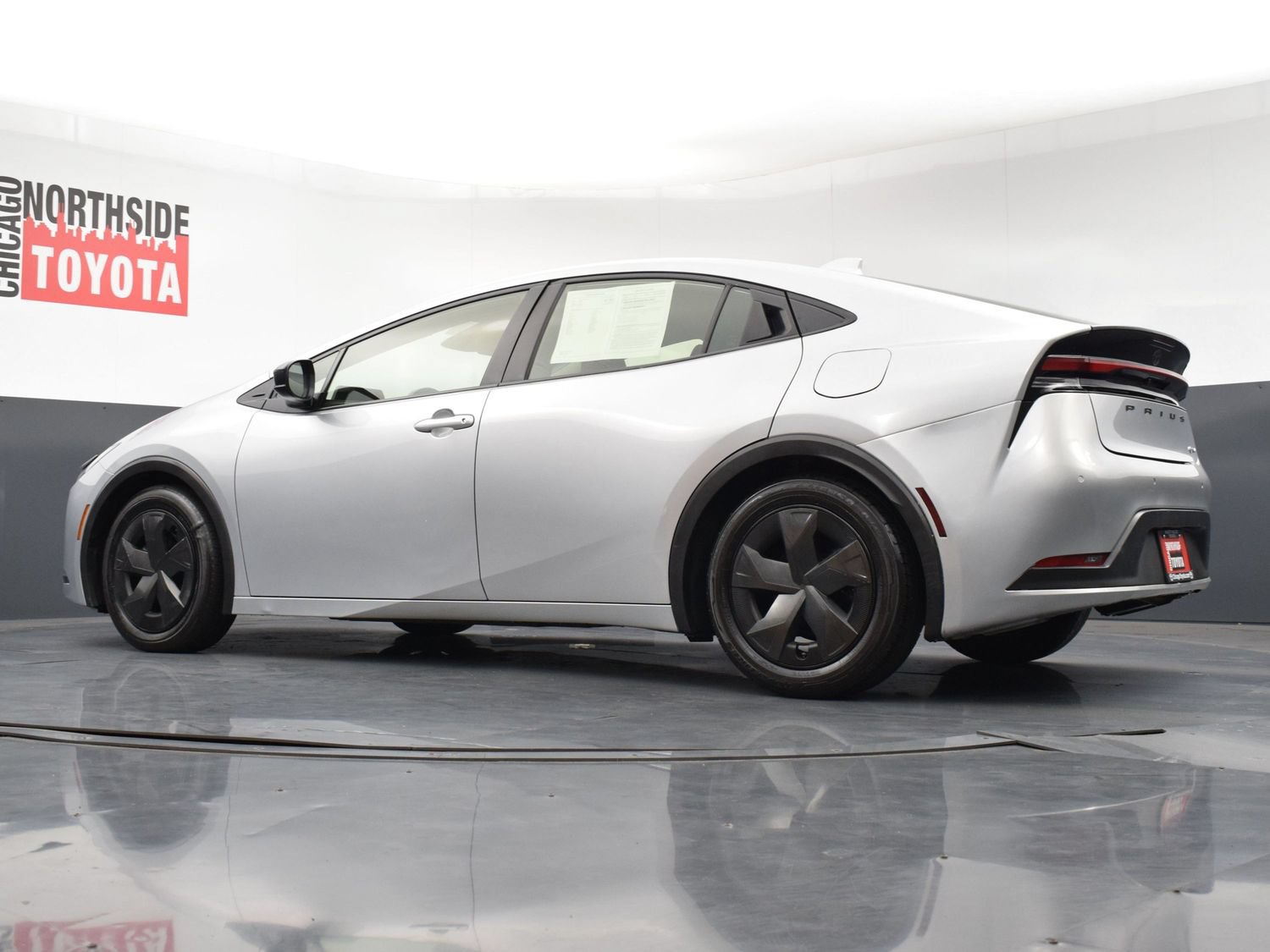 Used 2023 Toyota Prius LE FWD image 25