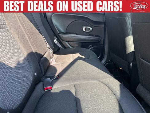 Used 2017 Kia Soul + FWD image 30