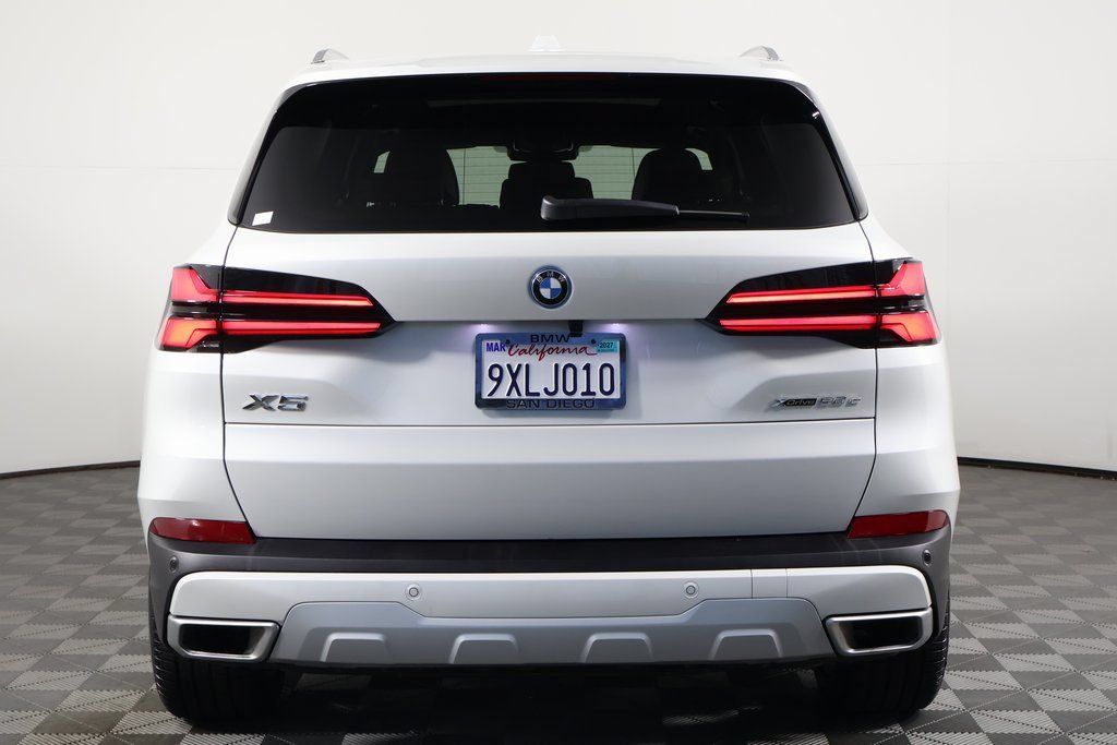 Certified 2026 BMW X5 xDrive50e w/ Climate Comfort Package AWD/4WD image 5