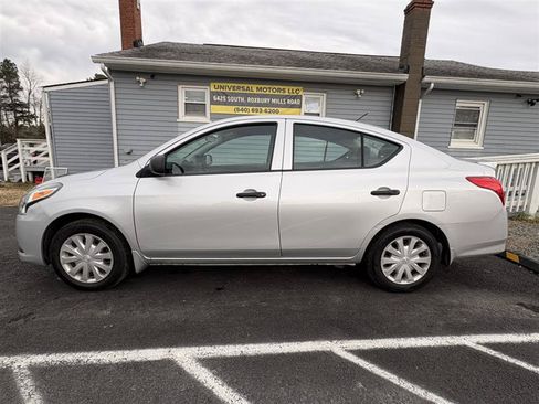 Used 2015 Nissan Versa S Plus FWD image 2