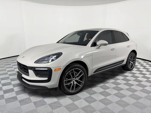 Certified 2023 Porsche Macan AWD/4WD image 1