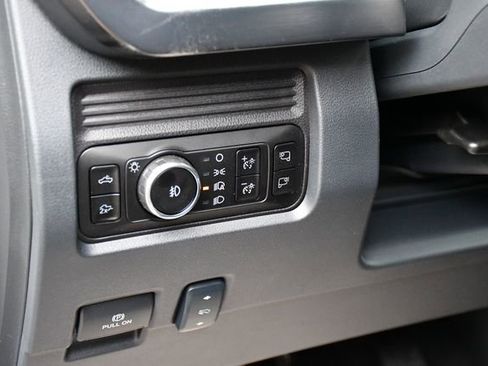 Used 2025 Ford F250 Lariat w/ FX4 Off-Road Package image 26