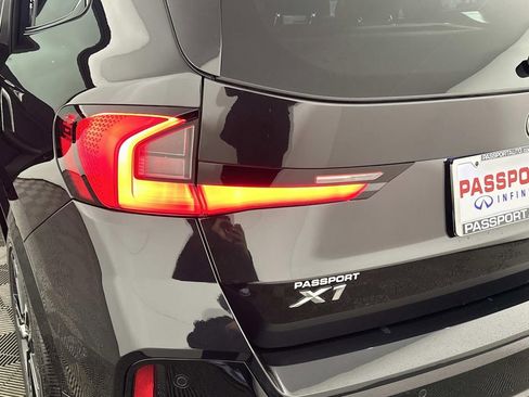 Used 2023 BMW X1 xDrive28i w/ Premium Package image 9