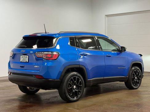 Used 2024 Jeep Compass Latitude AWD/4WD image 24