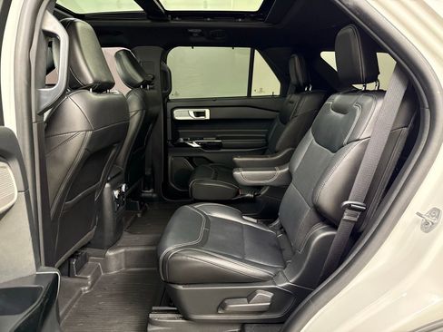 Used 2022 Ford Explorer ST w/ Equipment Group 401A AWD/4WD image 23