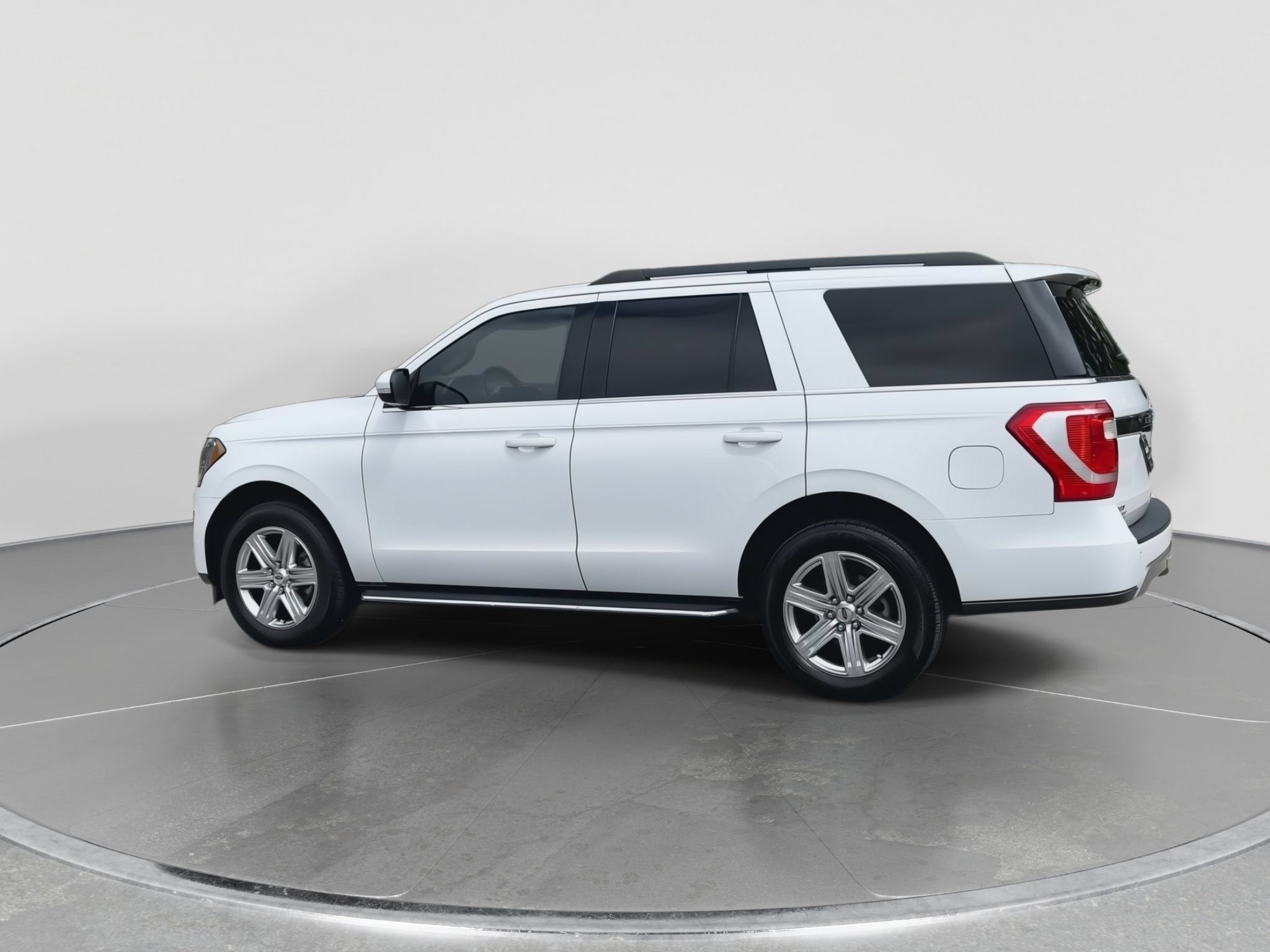 Used 2021 Ford Expedition XLT RWD image 6