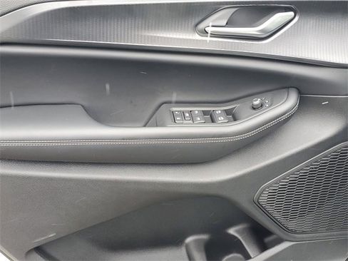 New 2025 Jeep Grand Cherokee L Altitude image 17