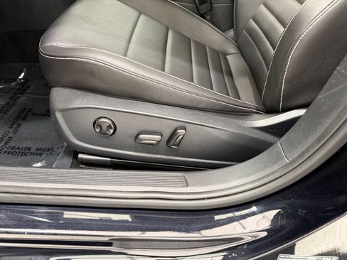 Used 2024 Volkswagen Jetta SE FWD image 13