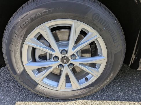 New 2025 Audi Q3 2.0T Premium image 9