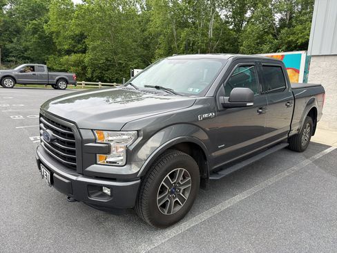 Used 2016 Ford F150 XLT w/ Equipment Group 302A Luxury AWD/4WD image 2