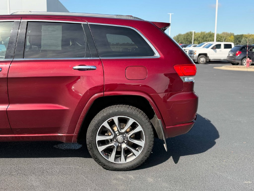 Used 2017 Jeep Grand Cherokee Overland AWD/4WD image 13