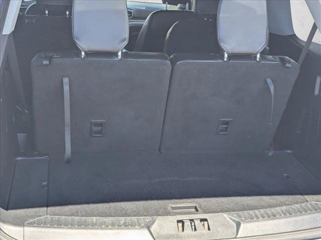Used 2023 Ford Explorer XLT w/ Equipment Group 202A AWD/4WD image 6