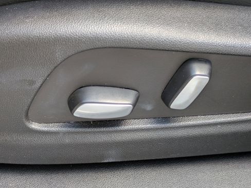 Used 2022 Cadillac XT5 Luxury image 12