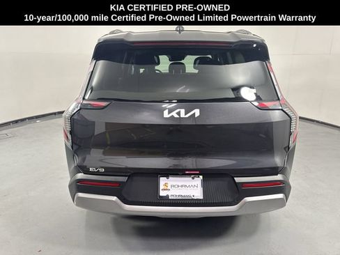 Certified 2024 Kia EV9 Wind AWD/4WD image 32