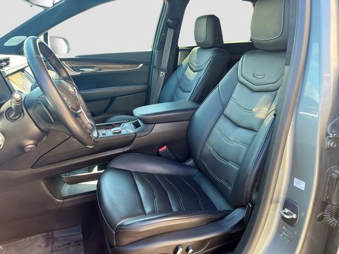 Used 2024 Cadillac XT5 Premium Luxury w/ Platinum Package AWD/4WD image 22
