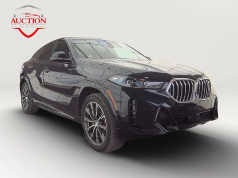Used 2026 BMW X6 xDrive40i AWD/4WD image 3