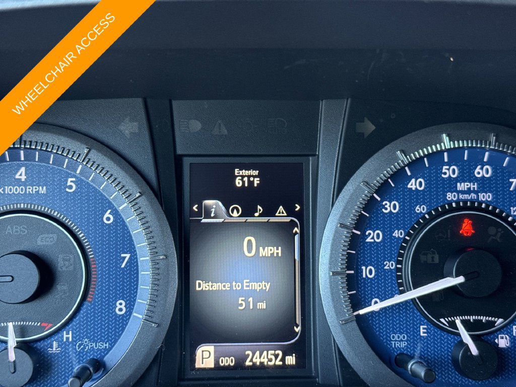 Used 2017 Toyota Sienna XLE Premium FWD image 47