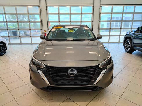Used 2025 Nissan Sentra S FWD image 8