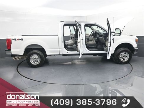 Used 2022 Ford F250 XL w/ Power Equipment Group image 21