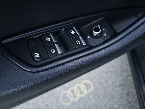 Used 2018 Audi A5 2.0T Premium image 29